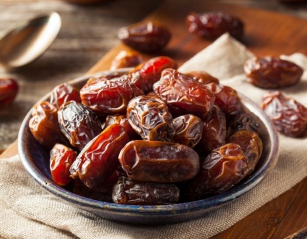 How to dry dates?