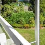 How to design and green a long and narrow balcony?