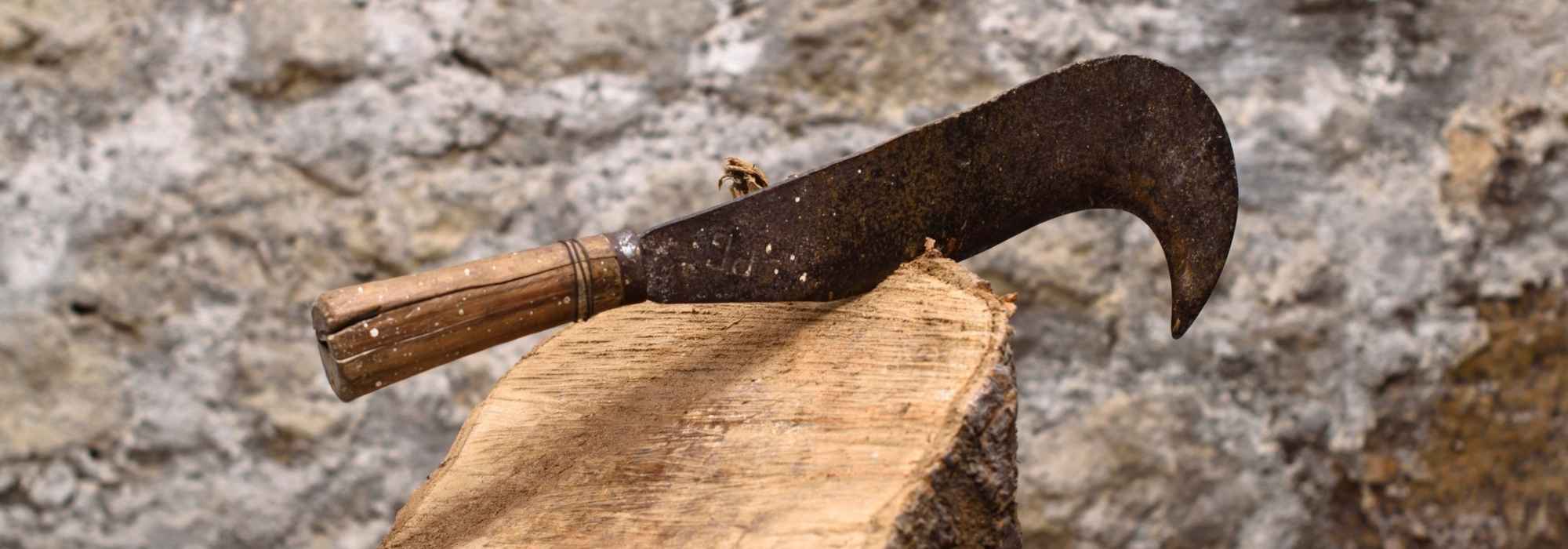 What is a billhook?
