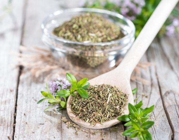 How to store and use savory?